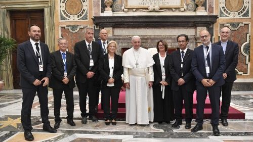 Pope to Catholic Press: Tell the truth at any cost
