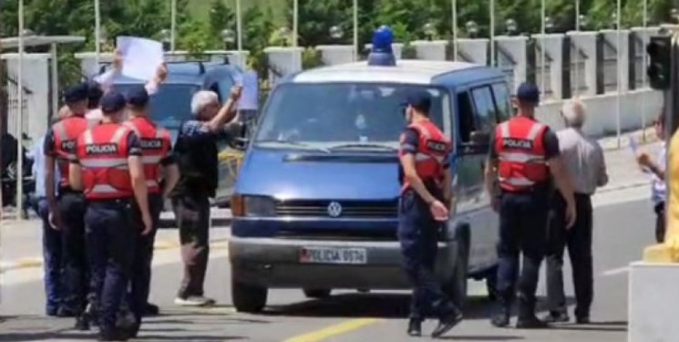 Police raid MEK terrorists’ camp in Albania, seize computers